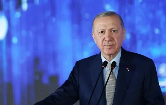 Göklerde Artık Biz de Varız