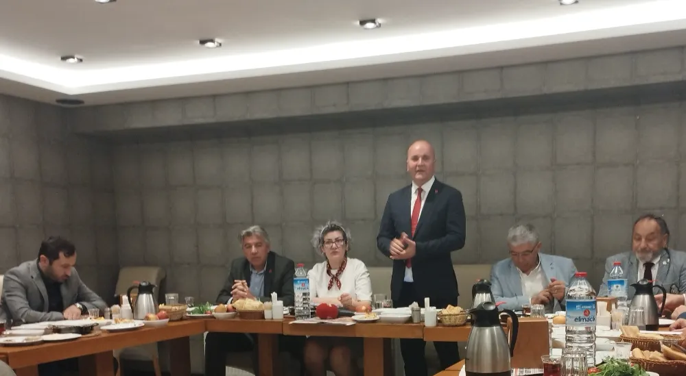 Halkın Değil, Rantın Peşindeler...